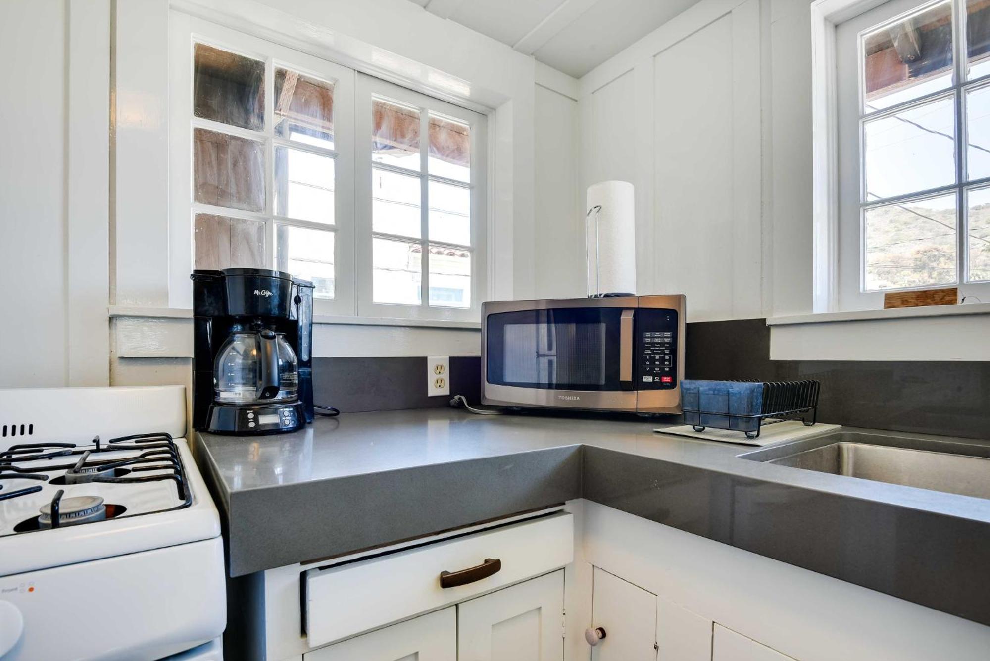 Charming Catalina Gem With Deck Walk To The Beach! Avalon Exteriér fotografie